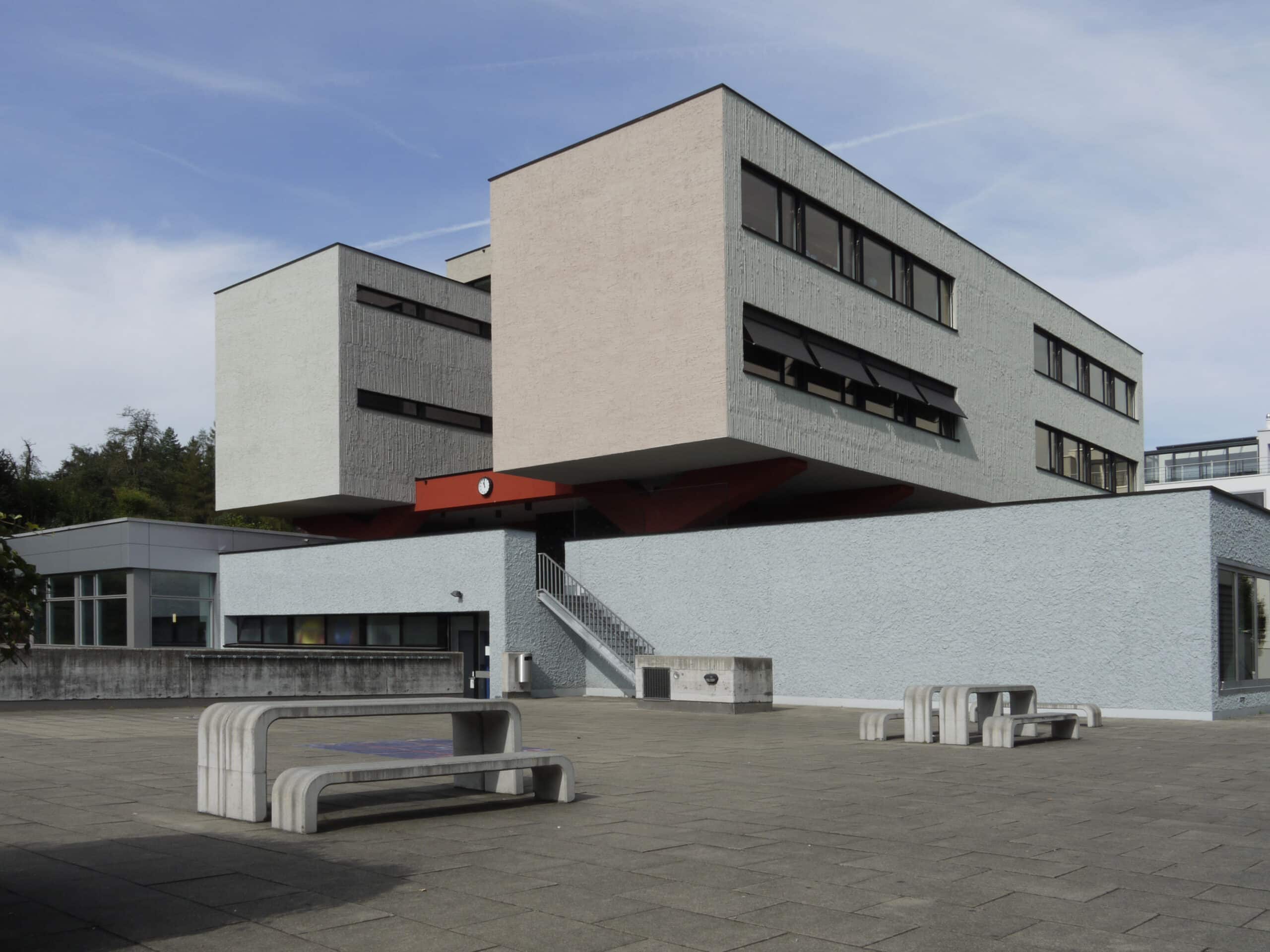 Pausenplatz süd