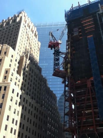 Grenzabstände in New York City... Links: Verizon Office Building - Mitte: 7 World Trade Center - Rechts: im Bau 1 World Trade Center